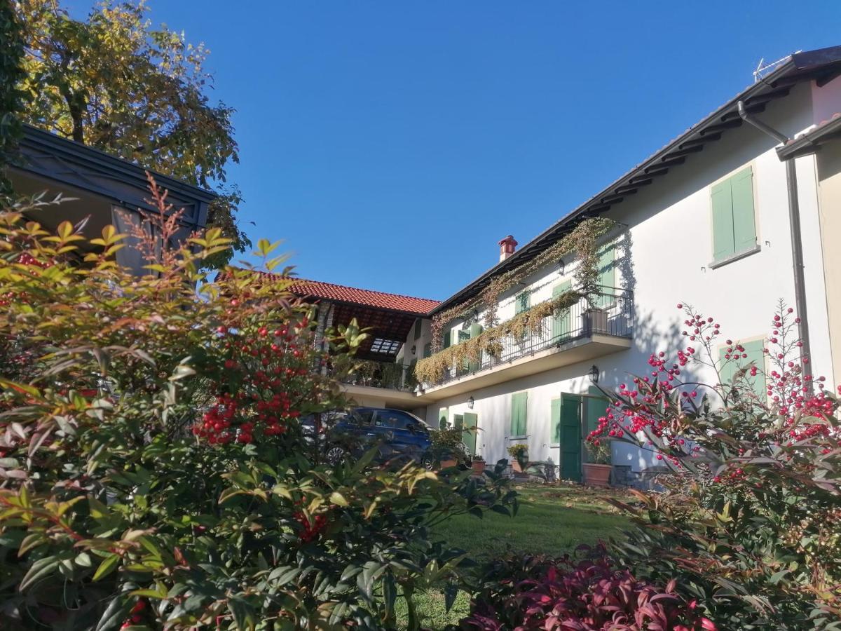 Casale Raffaello B&B Como Albese Con Cassano Luaran gambar