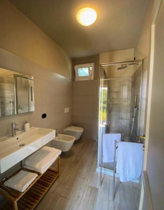 Casale Raffaello B&B Como Albese Con Cassano Luaran gambar